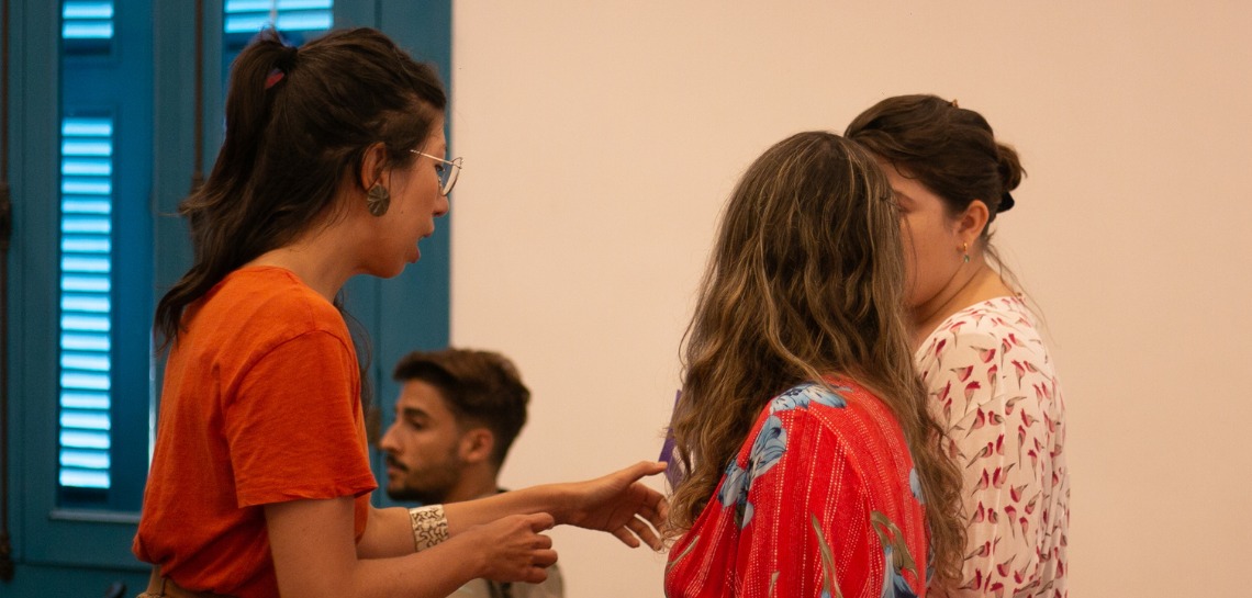 Como o LIV atua lado a lado com as escolas parceiras
