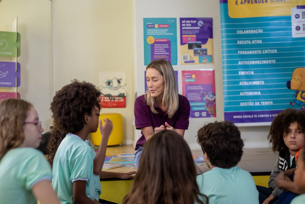 Cuidar de Quem Cuida: Alexandre Coimbra abre a jornada de cuidado e bem-estar para professores das escolas parceiras do LIV -LIV Inteligência de Vida