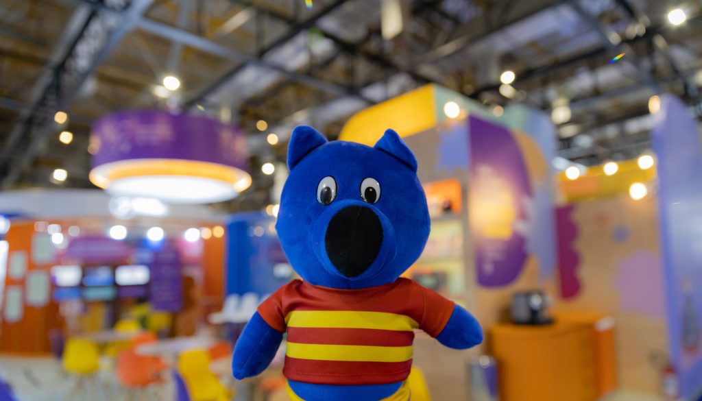 LIV apresenta inovações para educação na Bett