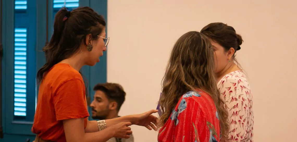 Como o LIV atua lado a lado com as escolas parceiras